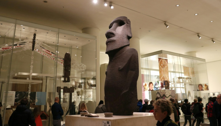  تمثال جزيرة الفصح المعروض في المتحف البريطاني في لندن