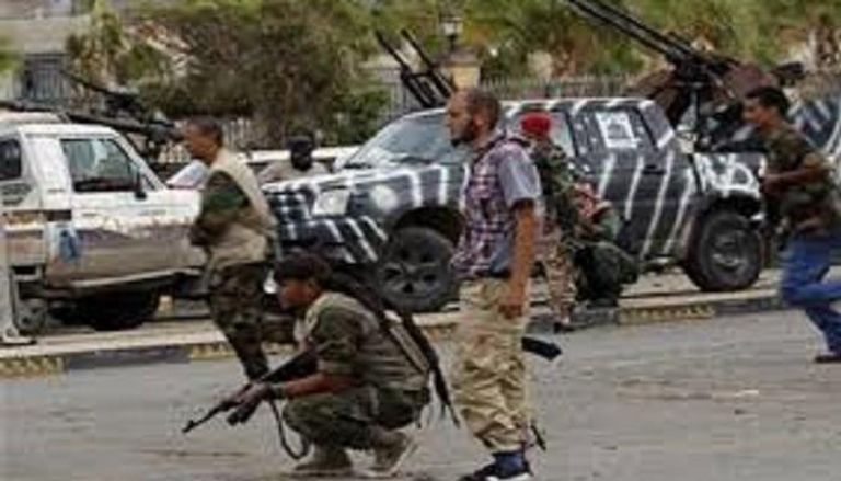 عناصر تابعة للمليشيات في العاصمة طرابلس 