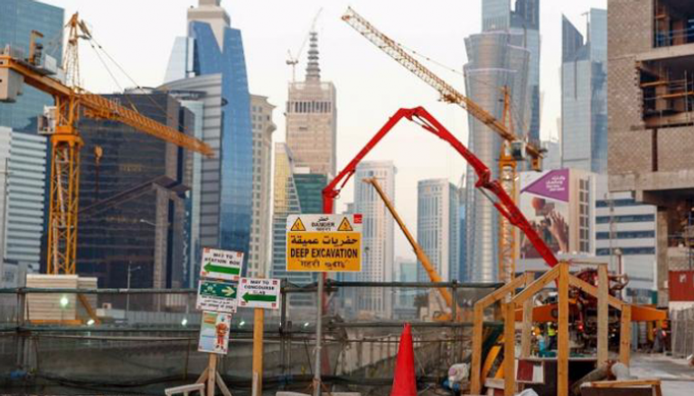 تراجع الإيرادات وارتفاع النفقات أضر بمالية قطر