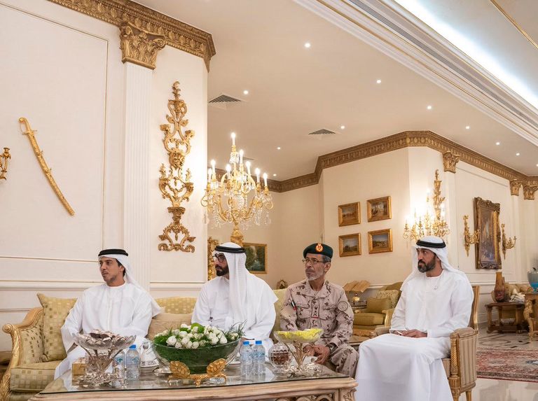 الشيخ محمد بن زايد يجتمع مع الفريق عبدالفتاح البرهان