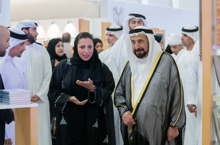 حاكم الشارقة يفتتح الدورة الأولى من معرض الكتاب الإماراتي