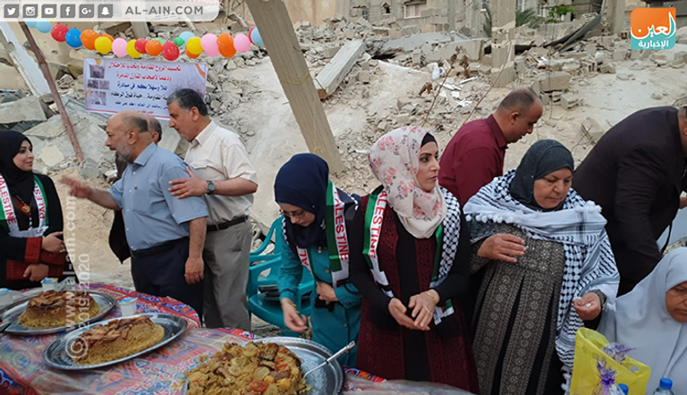 نشطاء يعيدون الحياة فوق الركام بغزة بـ