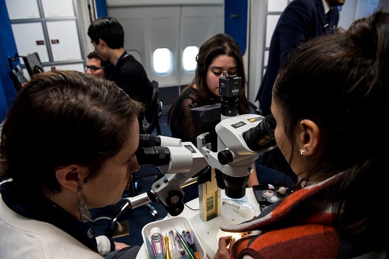 فريق التدريب يتألف من 28 مختصا