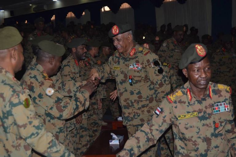 جنود القاعدة العسكرية في مدينة أم درمان