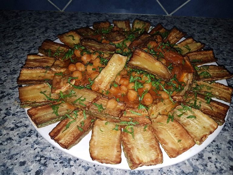 أكلة "مْدَرْبَل بالقَرْعَة" الجزائرية التقليدية أكلة "مْدَرْبَل بالقَرْعَة" التقليدية الجزائرية