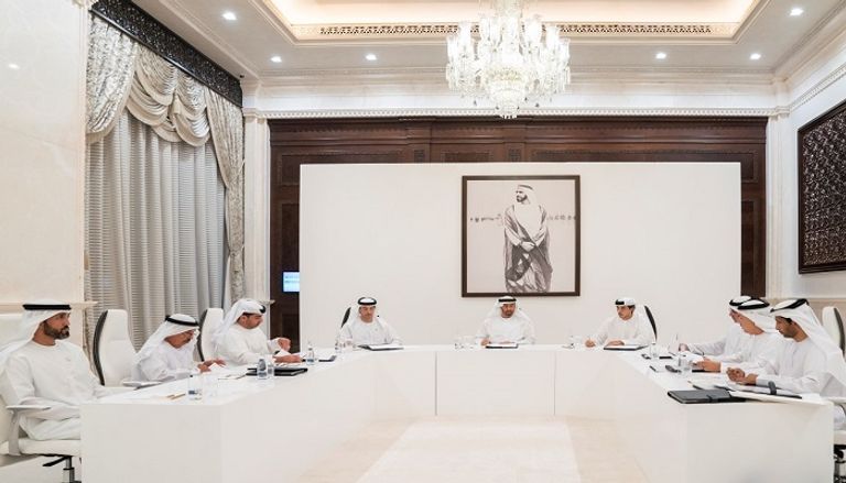 جانب من اجتماع مجلس إدارة جهاز أبوظبي للاستثمار جانب من اجتماع مجلس إدارة جهاز أبوظبي للاستثمار