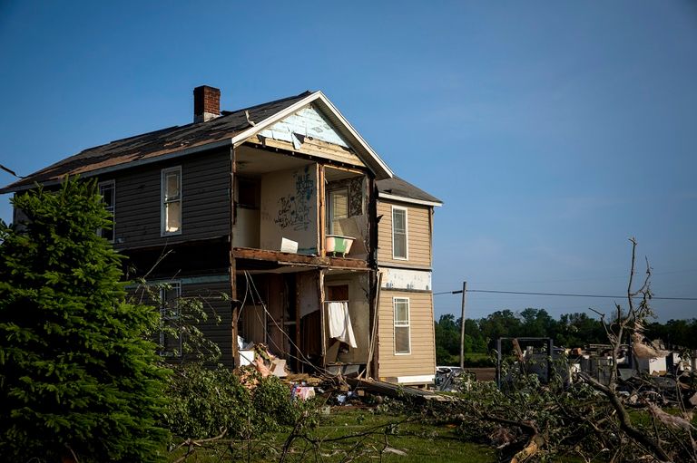 جانب من خسائر الإعصار في ديتون