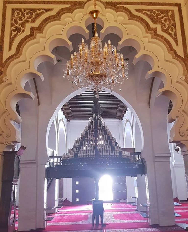 المسجد الكبير في مدينة تلمسان الجزائرية المسجد الكبير في مدينة تلمسان الجزائرية