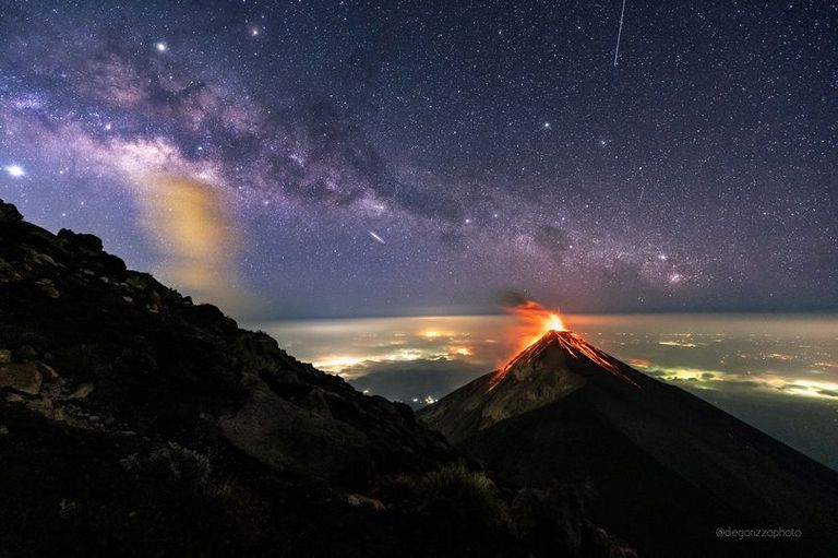 حمم بركانية - صورة أرشيفية