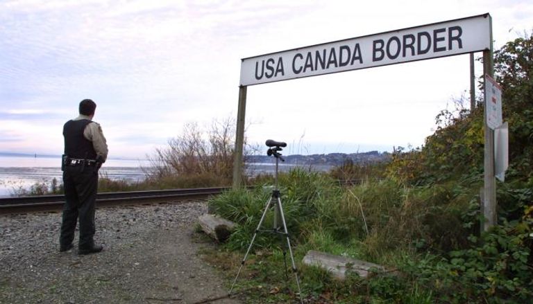 جانب من الحدود بين كندا والولايات المتحدة الأمريكية