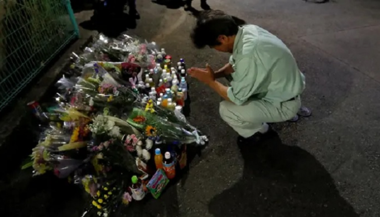 حزن في اليابان بعد حادث الطعن