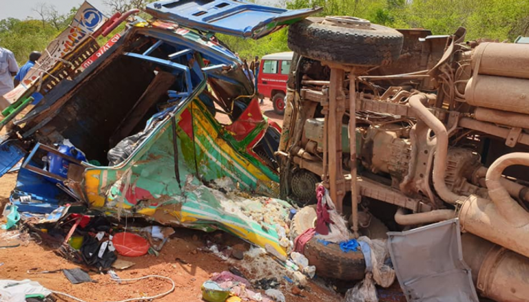 23 قتيلا إثر اصطدام حافلة ركاب بشاحنة في مالي