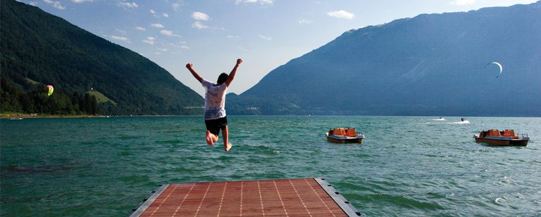 بحيرة سانتا كروتشى الإيطالية