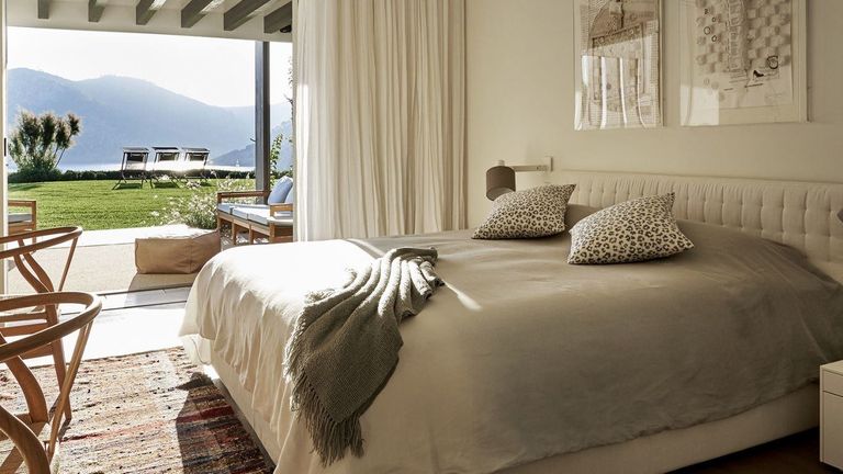 جزيرة إيزلا سا فيرادورا الإسبانية