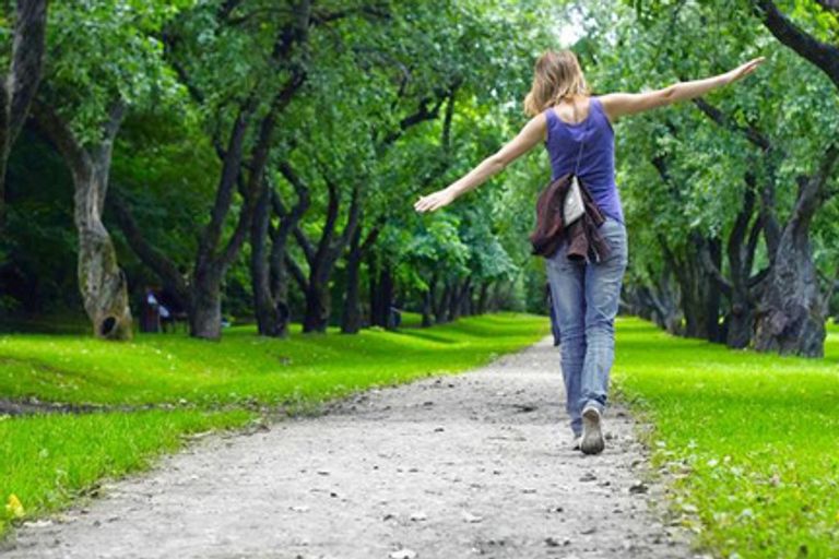 زجاجات الماء الساخن تقلل من آلام البطن