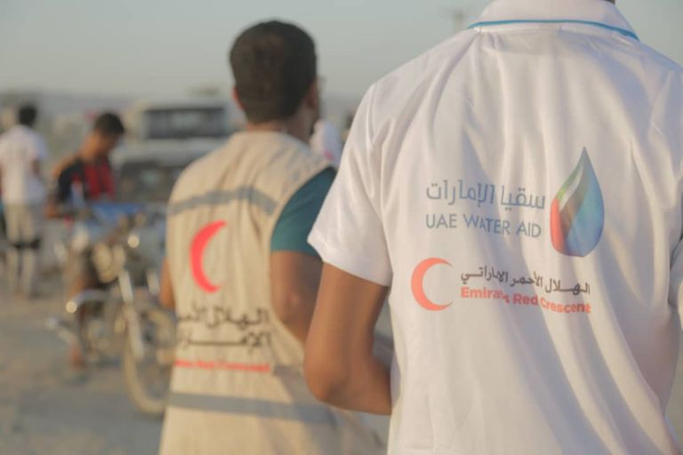 المبادرة تشهد توزيع 40 ألفاً من عبوات المياه