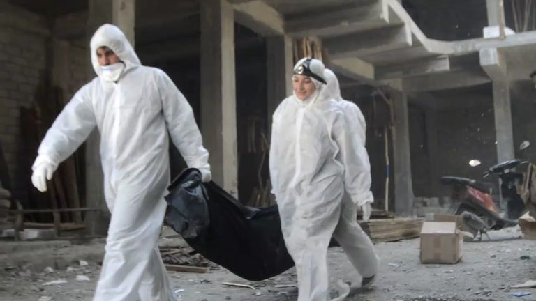 سرور الحسيني فتاة عراقية تحاصر الموت بالموصل