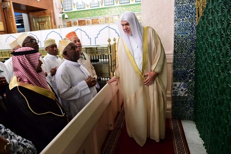 رئيس جمهورية جزر القمر يزور المسجد النبوي الرئيس الشيشاني يزور المسجد النبوي