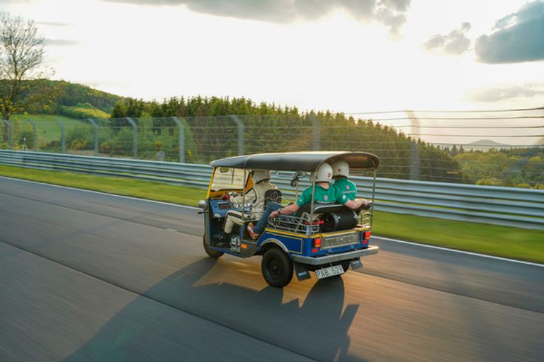 التوك توك خلال تجربة التسارع