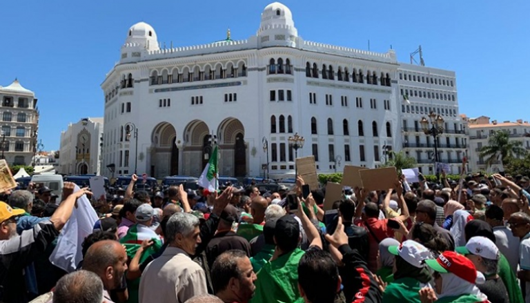 من مظاهرات الجزائريين في الجمعة الـ15 من الحراك الشعبي