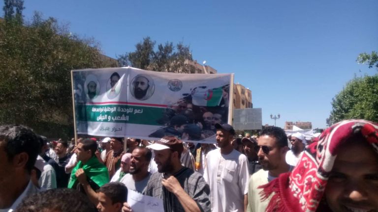 من مظاهرات الجزائريين في الجمعة الـ 15 من الحراك الشعبي