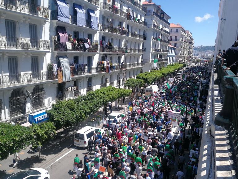 من مظاهرات الجزائريين في الجمعة الـ 15 من الحراك الشعبي