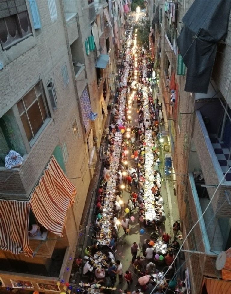 مائدة المطرية.. عمرها 5 سنوات.. طولها 900 متر وتفطر 3 آلاف