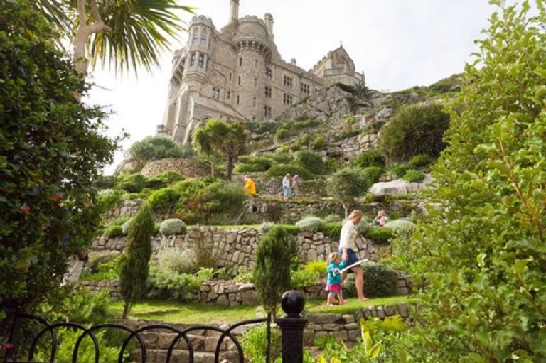 فرصة عمل بجزيرة قبالة الساحل البريطاني