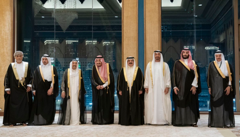 المشاركون في القمة الخليجية الطارئة بمكة
