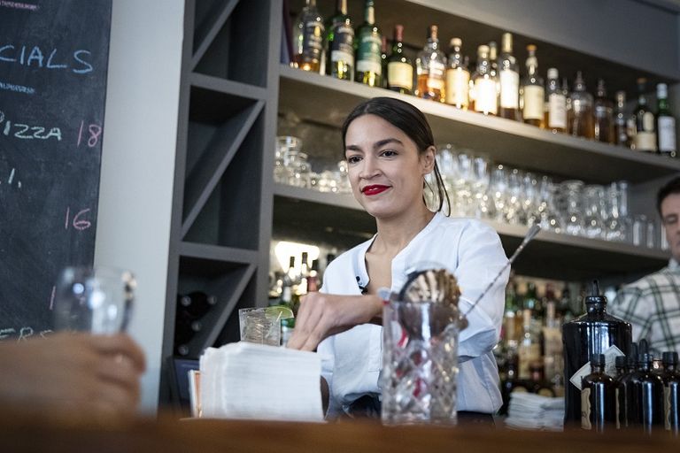 البرلمانيّة الديمقراطيّة الشابة في الكونجرس ألكسندريا أوكاسيو كورتيز