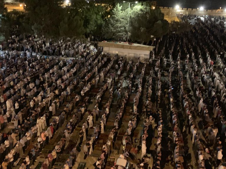 إحياء ليلة القدر في المسجد الأقصى