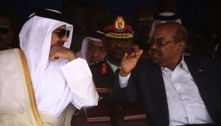 الرئيس السوداني المعزول عمر البشير وأمير قطر تميم بن حمد - أرشيفية