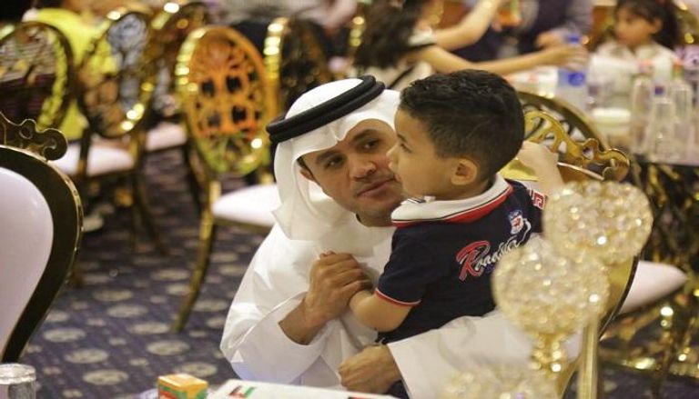 سفارة الإمارات بالأردن تنفذ مشروعي كسوة عيد وزكاة الفطر  