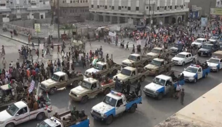 جانب من سيارات الأمم المتحدة في قبضة الحوثي
