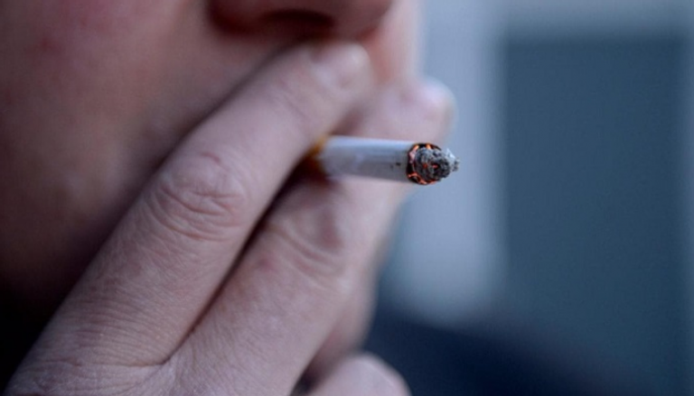 دراسة: تراجع شراء الألمان للسجائر وزيادة استهلاكهم للتبغ 