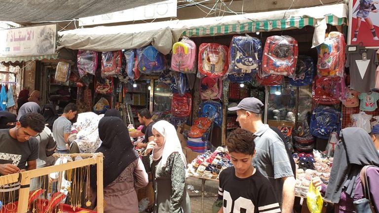 سوق الملابس والأحذية بقطاع غزة