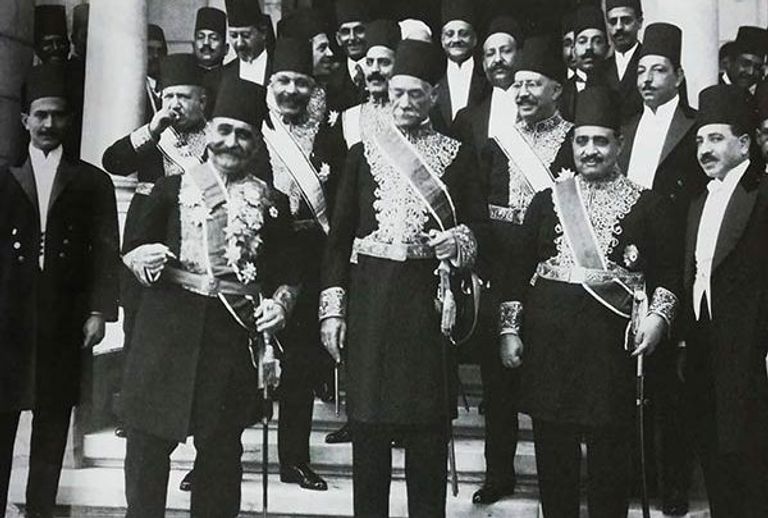 خالد أبو بكر وغلاف الكتاب الجديد