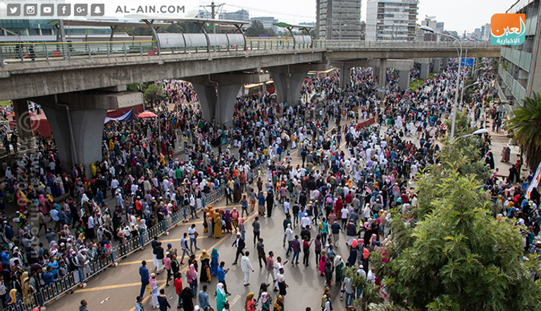 جانب من أداء صلاة العيد في استاد أديس أبابا