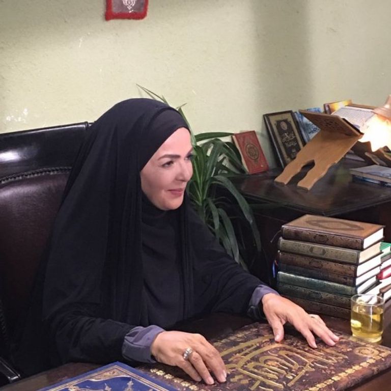 الفنانة المصرية منى عبدالغني