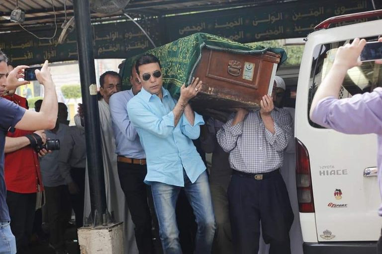 تشييع جنازة الفنان محمد نجم من مسجد مصطفى محمود