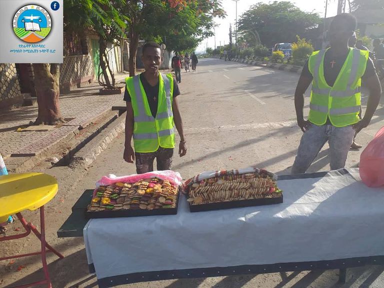 مسيحيو مدينة ديردواة يقدّمون وجبات للمسلمين