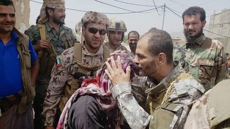 قائد قوات التحالف في عدن يواسي خنساء الجنوب