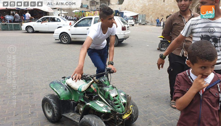 عيد الفطر.. فرصة موسمية للعاطلين عن العمل بغزة