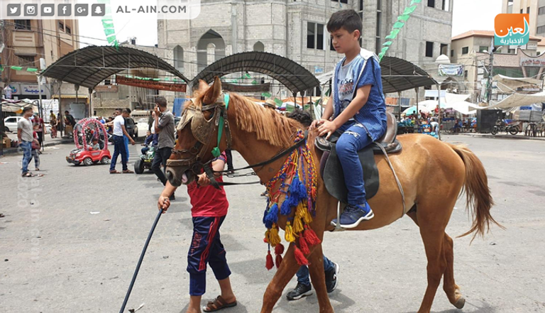 عيد الفطر.. فرصة موسمية للعاطلين عن العمل بغزة