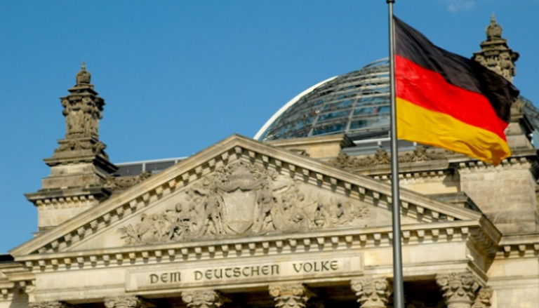 ألمانيا تدعو إلى الإسراع في توسيع نطاق شبكات الطاقة الكهربائية