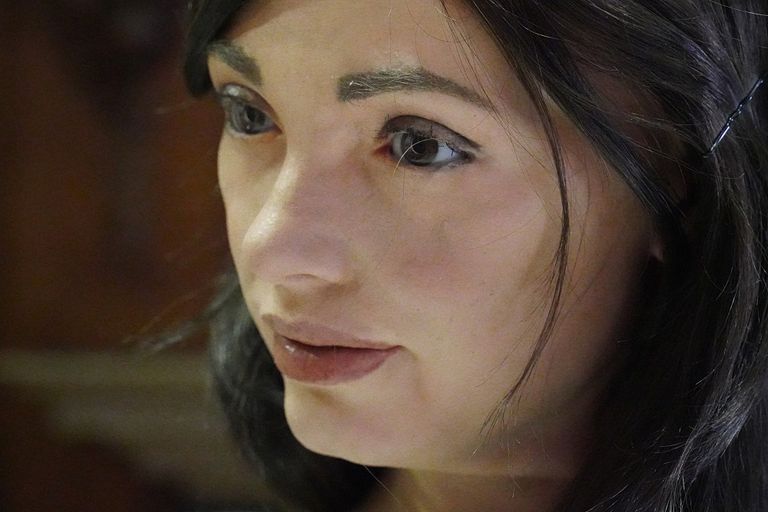 أيدا Ai-Da أول روبوت فنان في العالم