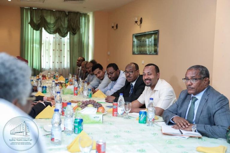 اجتماع آبي أحمد وقادة الحرية والتغيير اجتماع آبي أحمد وقادة الحرية والتغيير في السودان