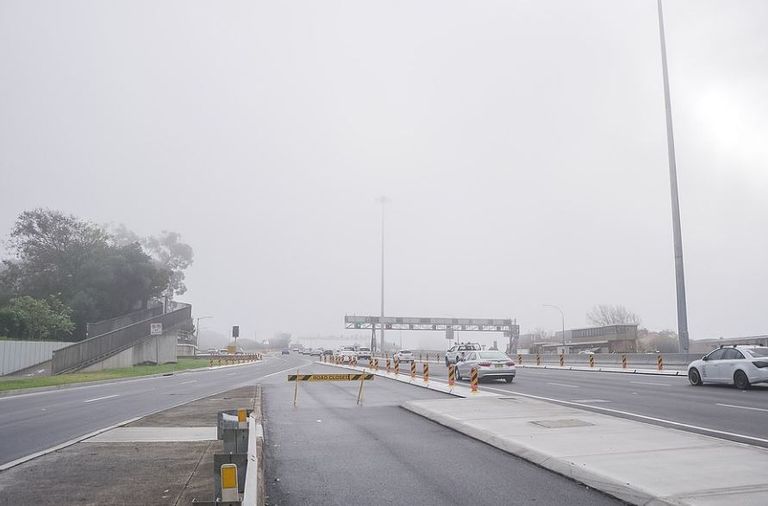 الضباب يخفي معالم سيدني