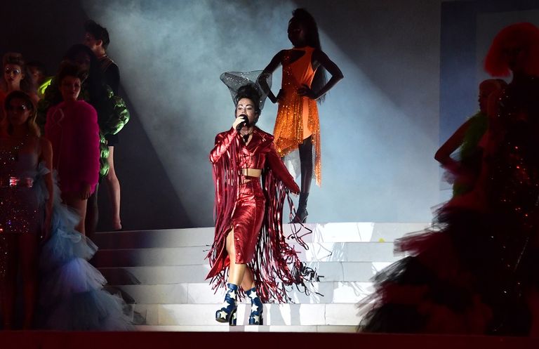 فيينا تودع حفلا راقصا يجمع تبرعات لمواجهة الإيدز