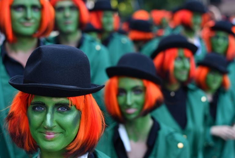 فيينا تودع حفلا راقصا يجمع تبرعات لمواجهة الإيدز